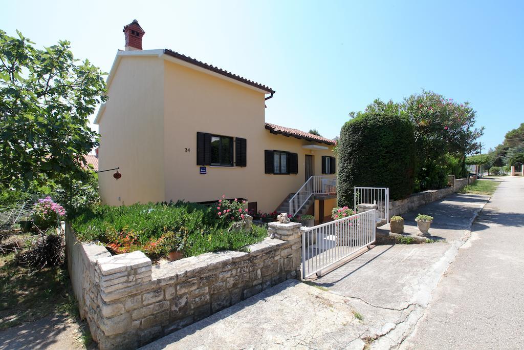 Apartment Ema Premantura Kamer foto